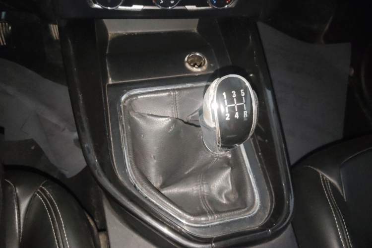 Used Dongfeng Fengon S560 2018 1.8L Manual Elite 7-Seater
