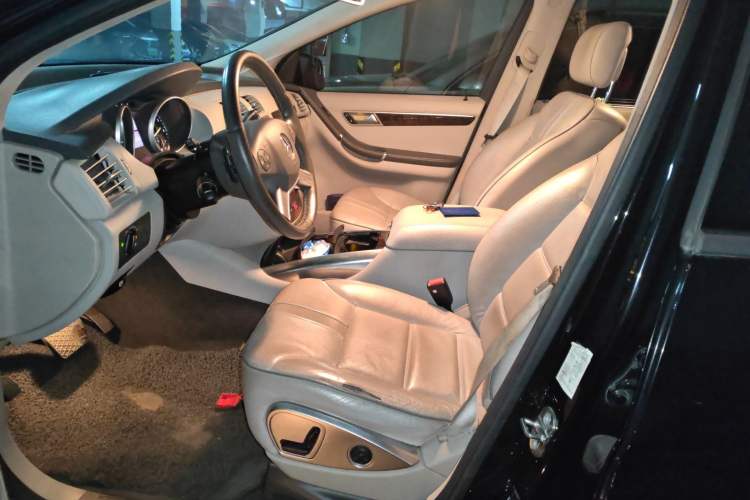 Used Mercedes-Benz R-Class 2010 R 350 L 4MATIC Left Front Seat