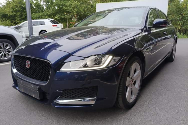 Used Jaguar XFL 2019 XFL 2.0T 200 PS Two-Wheel-Drive Elite Edition Guazi used car, China used car export, Used car for sale, Used cars, Cheapest cars for sale
