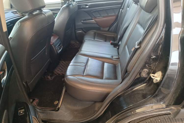 Used GAC Trumpchi GS7 2017 280T Two-Wheel Drive Luxury Model Left Rear Seat