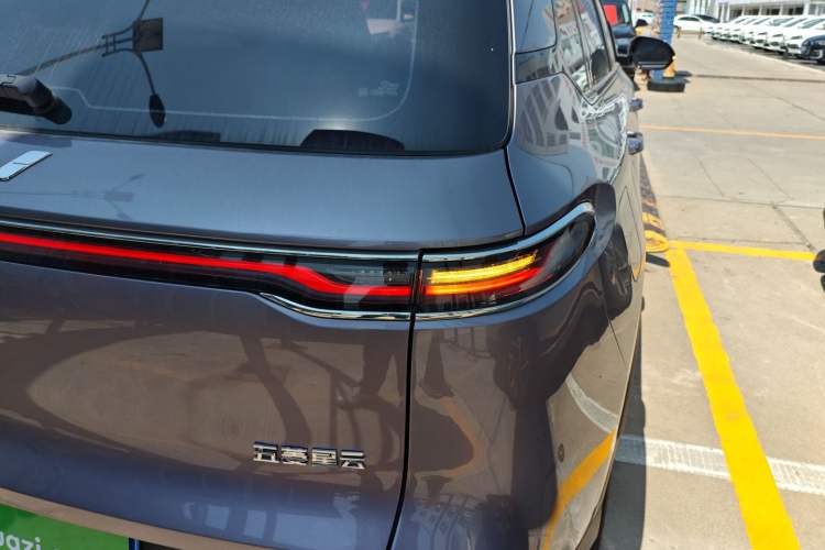 Used Wuling Xingyun 2023 2.0L DHT Flagship Edition