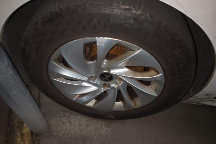 Used DS 5LS 2014 1.8L automatic Comfort version VTi140