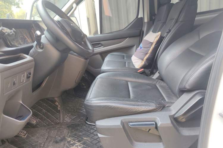 Used Ford Transit 2023 2.0T Diesel Manual Multifunction Commercial Vehicle Short Wheelbase Low Roof 5/6 Seats Left Front Seat