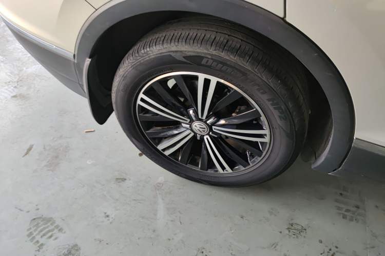 Used Volkswagen Tiguan L 2019 Updated Version 330TSI Automatic Two-Wheel Drive Panoramic Comfort Edition China VI Standard