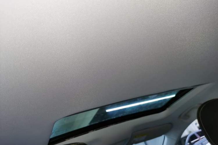 Used Roewe i5 2021 1.5L CVT Platinum Edition