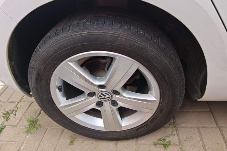 Used Volkswagen Golf 2017 1.6L Automatic Comfort Million-Vehicle Anniversary Edition
