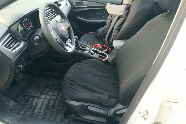 Used Roewe i5 2021 1.5L CVT Platinum Edition
