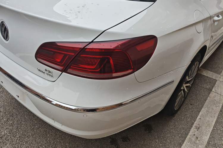 Used Volkswagen FAW-Volkswagen CC 2016 1.8TSI Luxury Model Right Rear Taillight