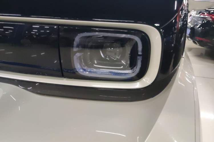 Used Baojun KiWi EV 2021 Artist Model Ternary Lithium