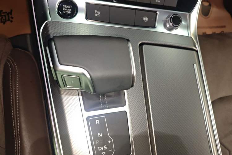 Used Audi A7L 2024 45TFSI S-line Dream-Building Edition Flow Crystal Package