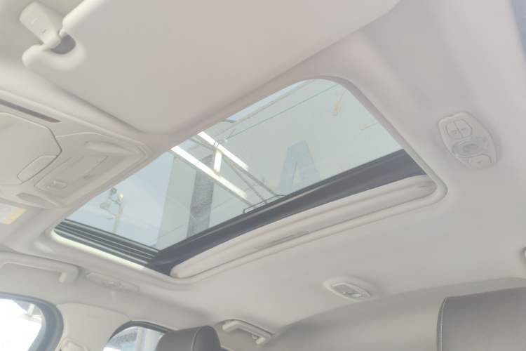 Used Ford Focus 2012 Hatchback 2.0L Automatic Luxury Sport Model
