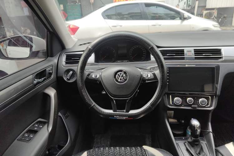 Used Volkswagen Santana 2018 1.5L Automatic Comfort Edition Steering Wheel