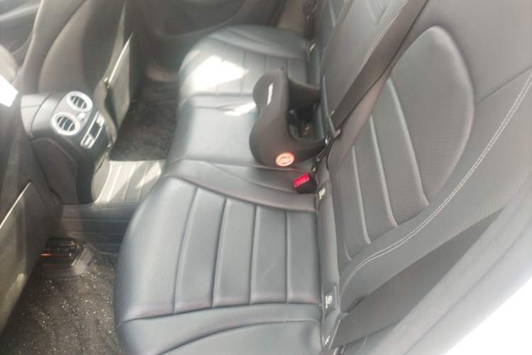 Used Mercedes-Benz GLC 2018 Refreshed GLC 300 4MATIC Dynamic Edition Left Rear Seat