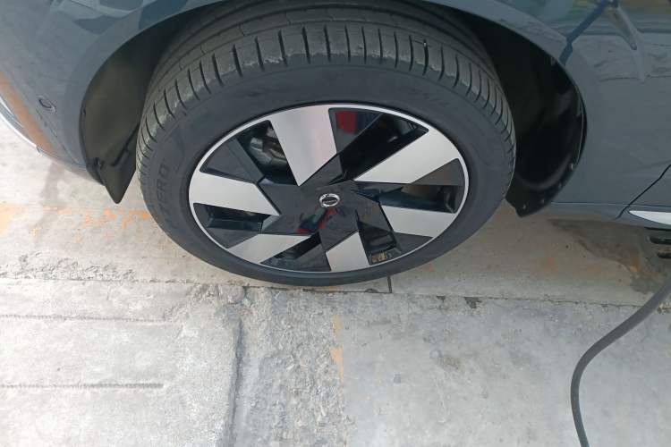 Used Volvo XC60 New Energy 2025 Plug-in Hybrid Long-Range All-Wheel Drive Smart Luxury Edition