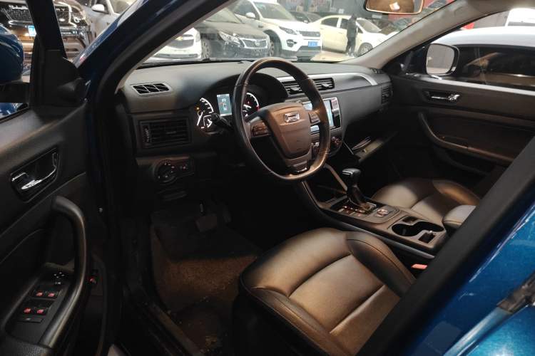 Used Qoros 5 2018 Revised Version 1.6T Automatic Leading Edition