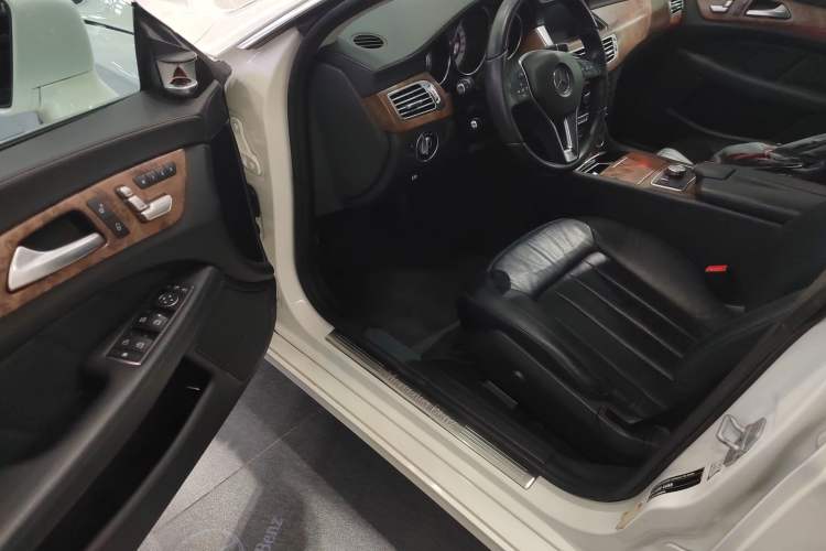 Used Mercedes-Benz CLS 2012 CLS 300 CGI Driver Seat