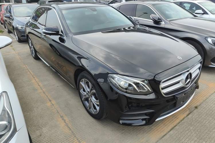 Used Mercedes-Benz E-Class 2020 E 300 L Sport Luxury Edition Front Right 45 Deg