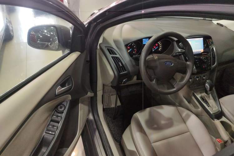 Used Ford Focus 2012 Sedan 1.6L Automatic Comfort Model