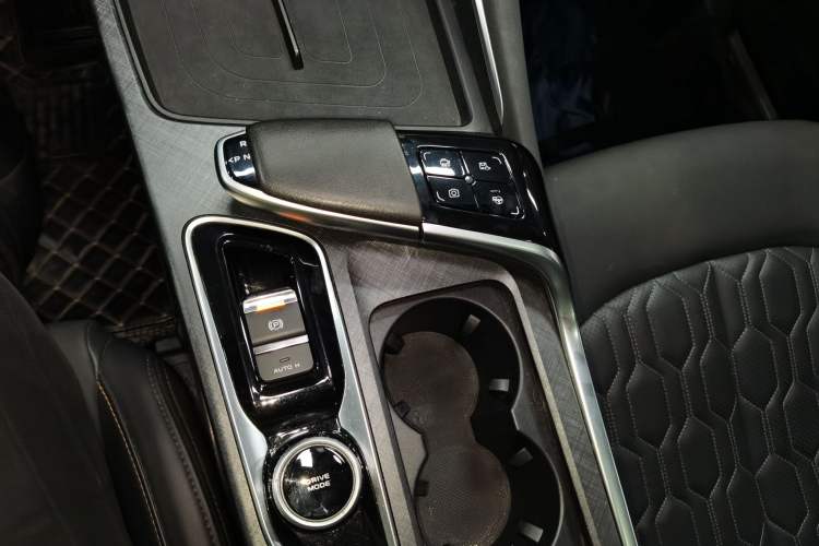 Used CHANGAN UNI-T 2022 1.5T Flagship Edition Gear Lever