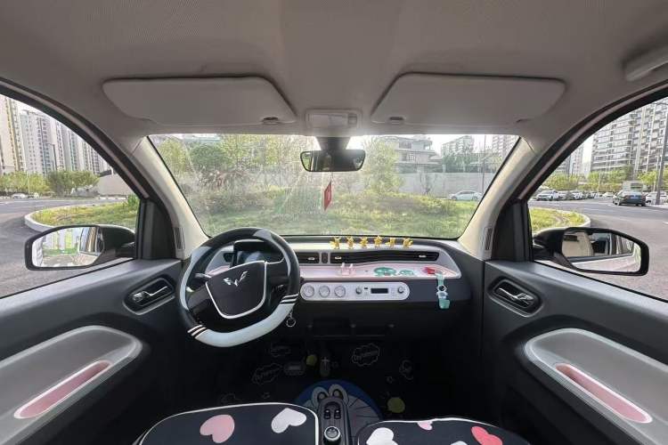 Used Wuling Hongguang MINIEV 2021 Macaron Fashion Model Lithium Iron Phosphate Headliner