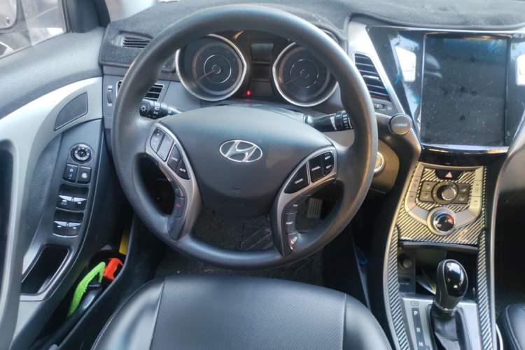Used Hyundai Elantra (5th Generation / Langdong) 2013 1.6L Automatic Leading Model Steering Wheel