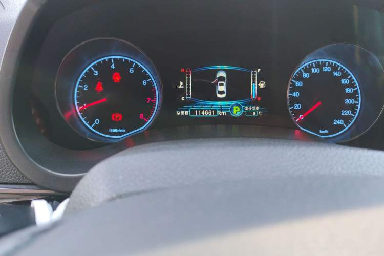 Used BYD Surui 2014 1.5TID Automatic Flagship Model Odometer Close Up