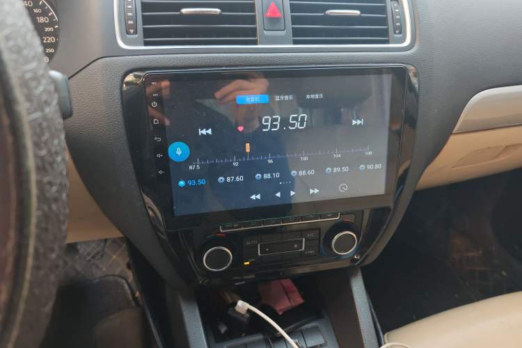 Used Volkswagen Sagitar 2012 1.4TSI Manual Luxury Model
