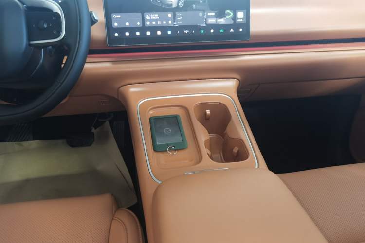 Used Leapmotor C10 2026 605 LiDAR Version Gear Lever