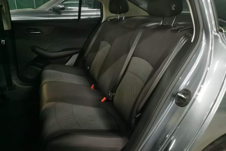 Used Roewe i5 2023 1.5L Manual Comfort Edition Left Rear Seat