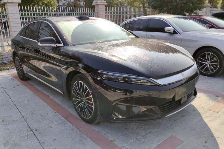 Used BYD Han 2025 EV with 701 km of Laser Radar-Enabled Intelligent Driving