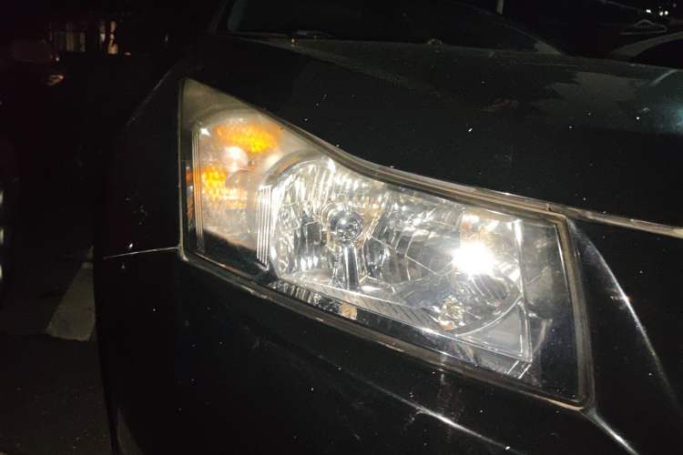 Used Chevrolet Cruze 2013 Hatchback 1.6L Automatic Luxury Model Right Front Headlight