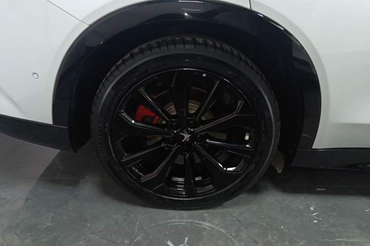 Used ARCFOX Alpha S 2022 HI Edition Advanced Version Right Rear Wheel Hub