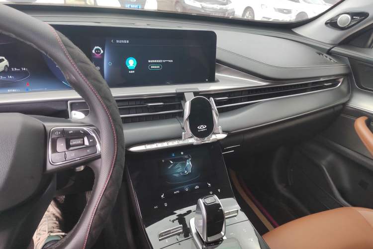 Used Chery Tiggo 8 PLUS 2021 290TGDI DCT Luxury Edition
