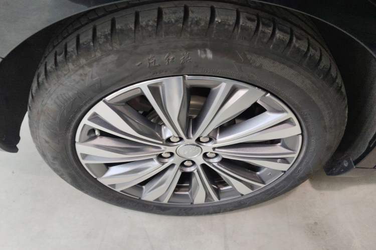 Used Hongqi E-QM5 2024 610 km PLUS
