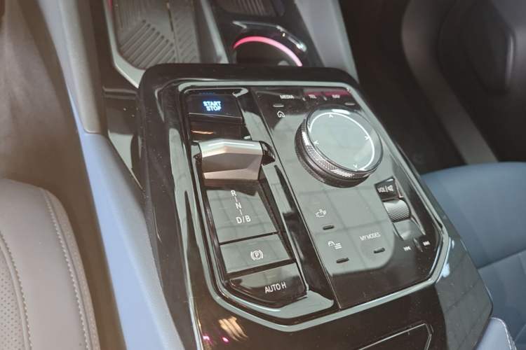 Used BMW i5 2024 eDrive 35L Luxury Model with M Sport Package
