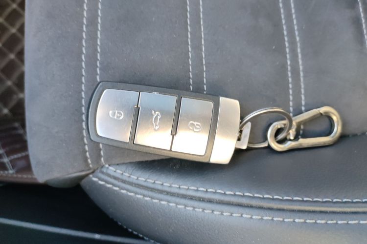 Used Volkswagen FAW-Volkswagen CC 2016 1.8TSI Prestige Model
