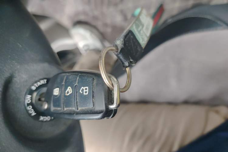 Used JAC Refine M3 2022 PLUS IKEA Edition 1.8L Comfort Version Vehicle Key