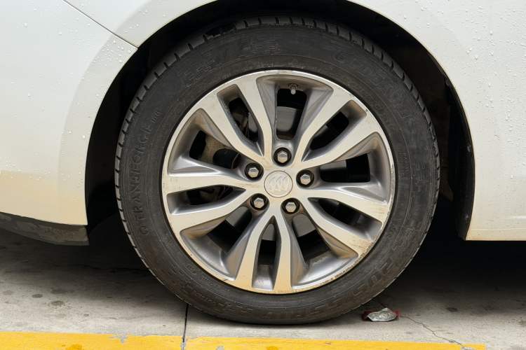 Used Buick GT 2018 18T Automatic Elite Model Exterior 4