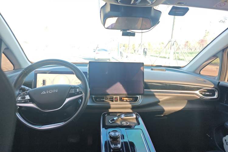 Used AION V 2021 Plus 70 Smart Edition Lithium Iron Phosphate Headliner