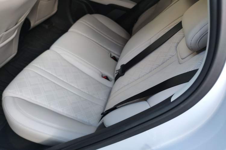 Used BYD Yuan UP 2024 401KM Leading Edition