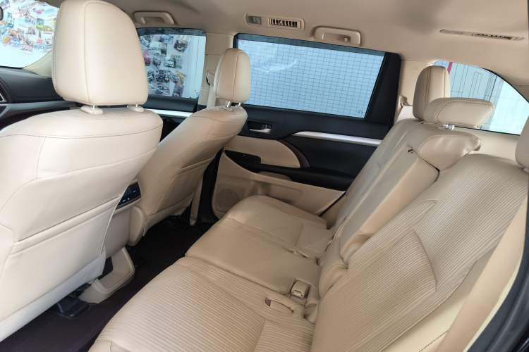 Used Toyota Highlander 2015 2.0T Four-Wheel Drive Elite Edition 7-Seater
