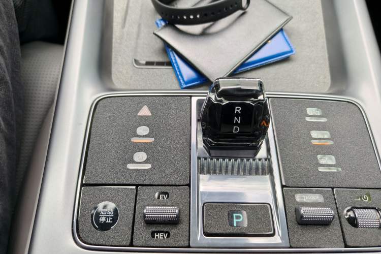 Used BYD Seal 2023 DM-i 1.5L 121km Prestige Model Gear Lever