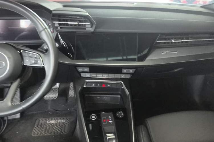 Used Audi A3 2021 Sportback 35 TFSI Fashionable Sports Model Audio And AC Panel