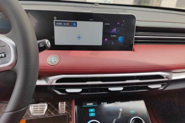 Used JETOUR X70 PLUS 2023 1.6T DCT Stronger PRO+ 5-Seater
