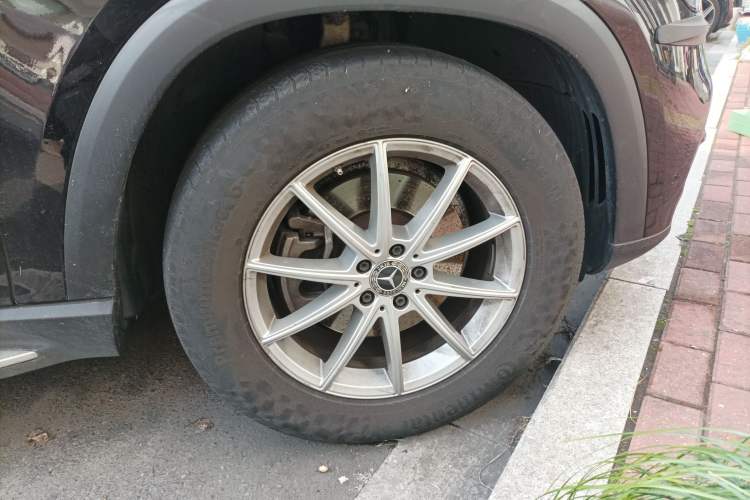 Used Mercedes-Benz GLE 2021 GLE 350 4MATIC Stylish Model Right Front Wheel Hub