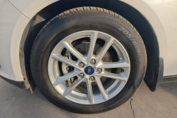 Used Ford Focus 2015 Sedan 1.6L Automatic Trend Model