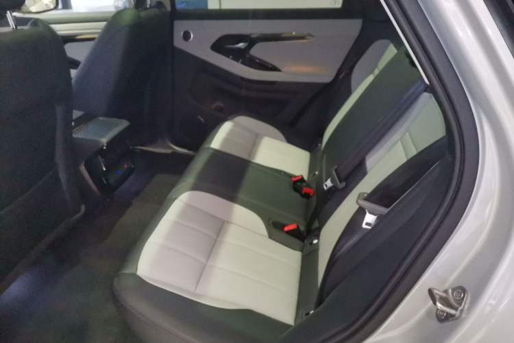 Used Land Rover Range Rover Evoque New Energy 2024 Aurora L P300e Plug-in Hybrid Electric Version