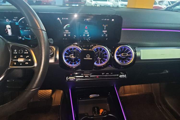 Used Mercedes-Benz GLB 2022 Updated GLB 200 Fashion Edition