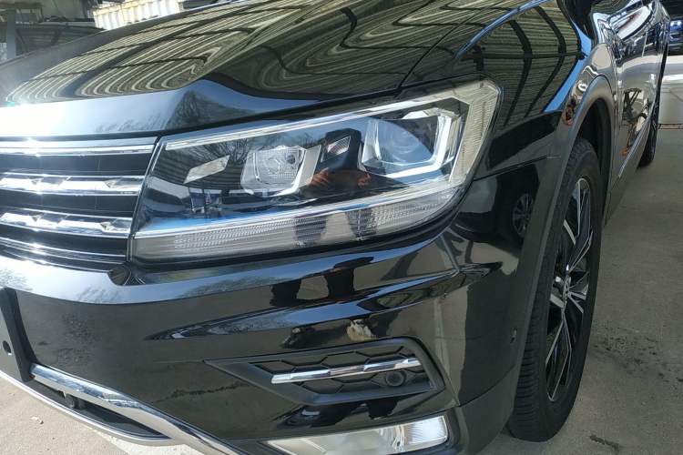 Used Volkswagen Tiguan L 2019 330TSI Automatic Two-Wheel Drive Smart Luxury Version China V Emission Standard