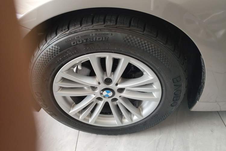 Used BMW 3 Series 2015 320Li Luxury Edition Fashion Model Left Front Wheel Hub